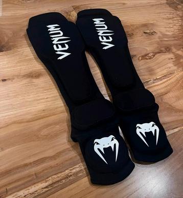 Venum Scheenbeschermers  beschikbaar voor biedingen