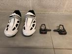Kit chaussures pedales a clips casque, Vélos & Vélomoteurs, Comme neuf, Chaussures