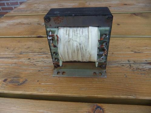 Transformator met Verschillende Spanningen., Hobby en Vrije tijd, Elektronica-componenten, Gebruikt, Verzenden