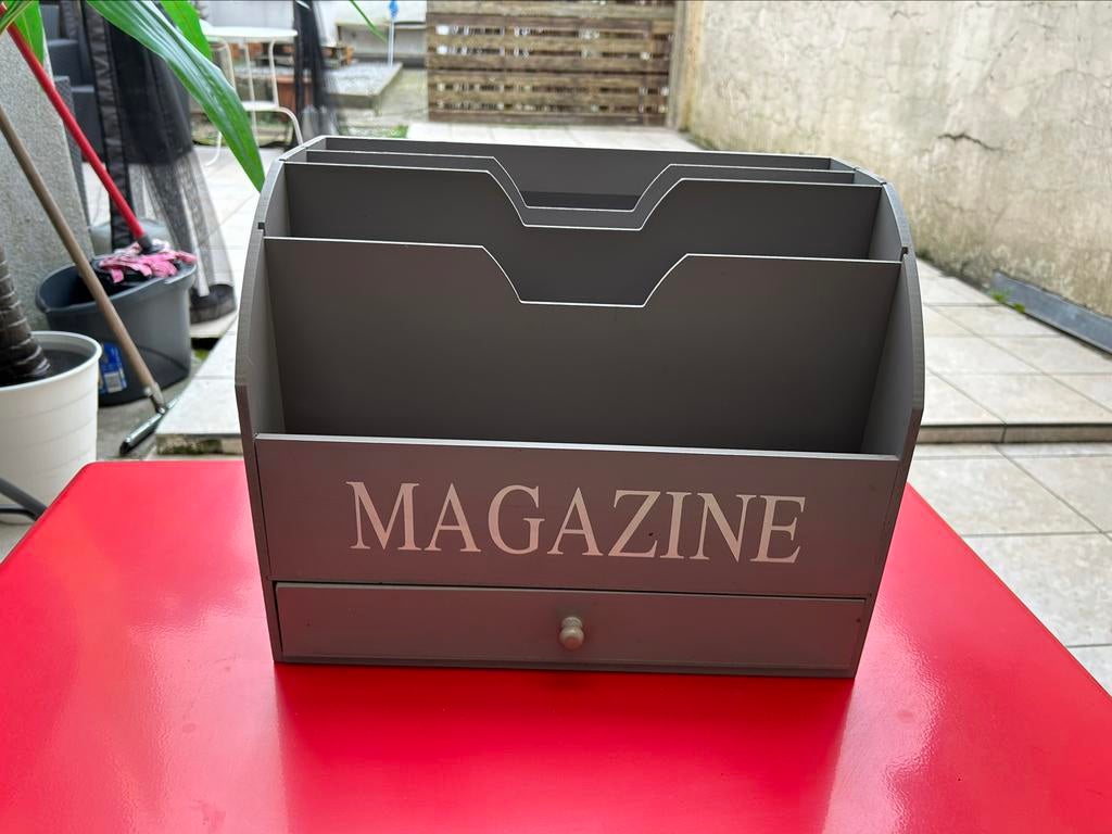 Porte document/journaux, bois gris