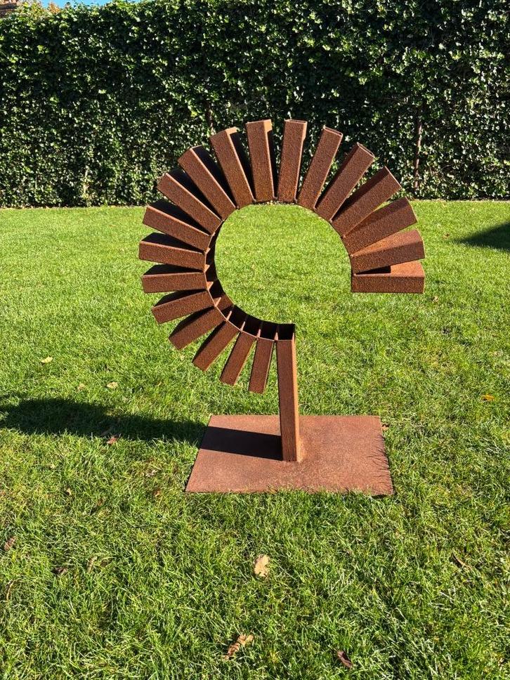 'Geometrische Groei' handgemaakt kunstwerk - tuinbeeld, Tuin en Terras, Tuinbeelden, Nieuw, Abstract beeld, Metaal, Ophalen of Verzenden