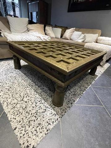 table de salon  beschikbaar voor biedingen