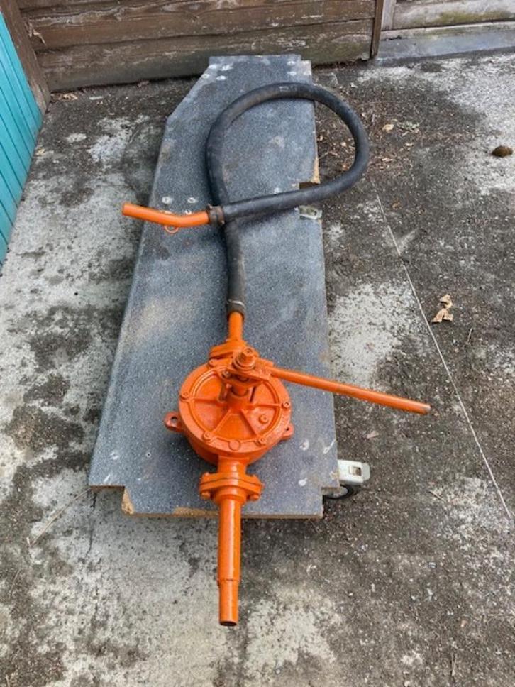 pomp, Zakelijke goederen, Landbouw | Werktuigen, Overige, Grondbewerking, Ophalen
