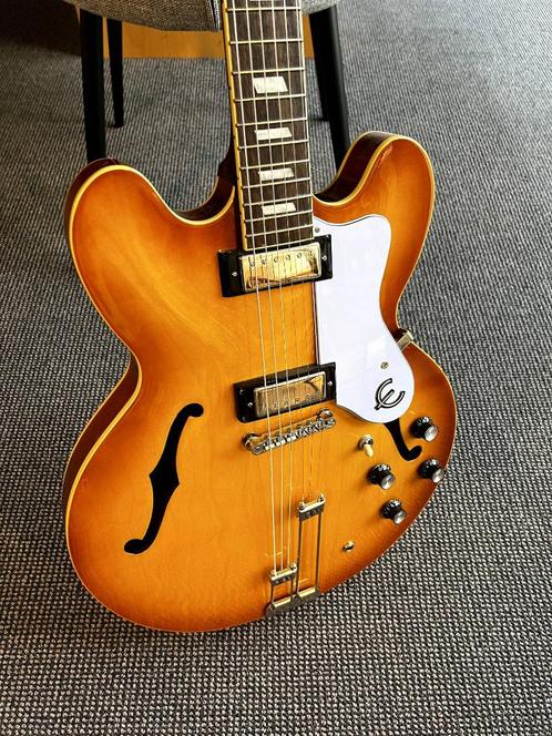 Epiphone Riviera, Muziek en Instrumenten, Snaarinstrumenten | Gitaren | Elektrisch, Zo goed als nieuw, Semi-solid body, Epiphone