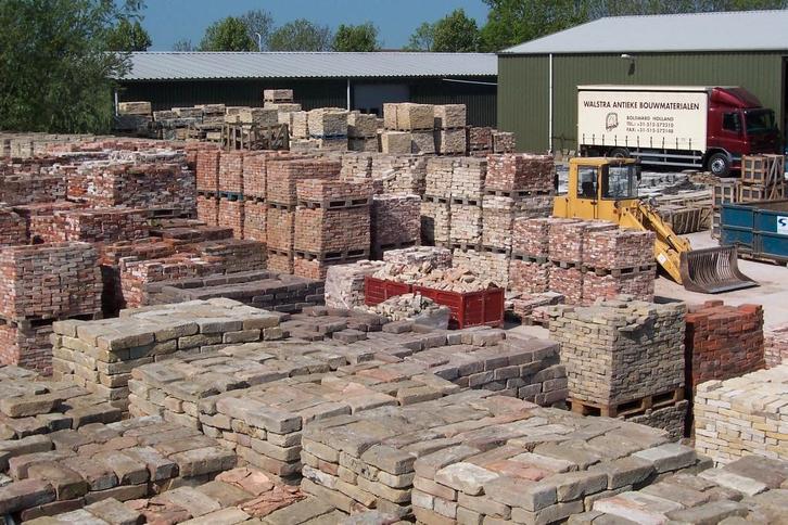 Antieke bouwmaterialen - recuperatie stenen / dakpannen etc., Doe-het-zelf en Bouw, Metselstenen, Gebruikt, Bakstenen, Ophalen
