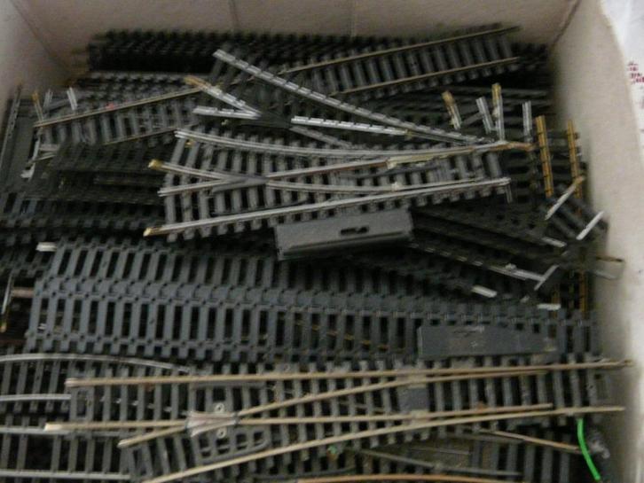 Lot > 110 gelijkstroom  sporen - wissels e.a. "Jouef", Hobby en Vrije tijd, Modeltreinen | H0, Gebruikt, Rails, Gelijkstroom, Jouef