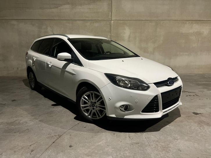 Ford Focus Essence 12/2012, Autos, Ford, Focus, ABS, Phares directionnels, Régulateur de distance, Airbags, Air conditionné, Bluetooth