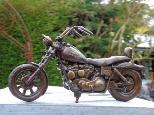 beeld van een zeer realistische bronzen motorfiets, HARLEY D, Huis en Inrichting, Woonaccessoires | Overige, Nieuw, Ophalen of Verzenden