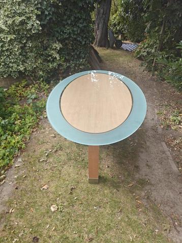 Moderne ovale eetkamertafel – glas & hout–stijlvol en uniek beschikbaar voor biedingen