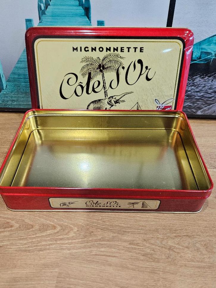 Boîte de collection vintage, Verzamelen, Blikken, Zo goed als nieuw, Overige, Overige merken, Ophalen