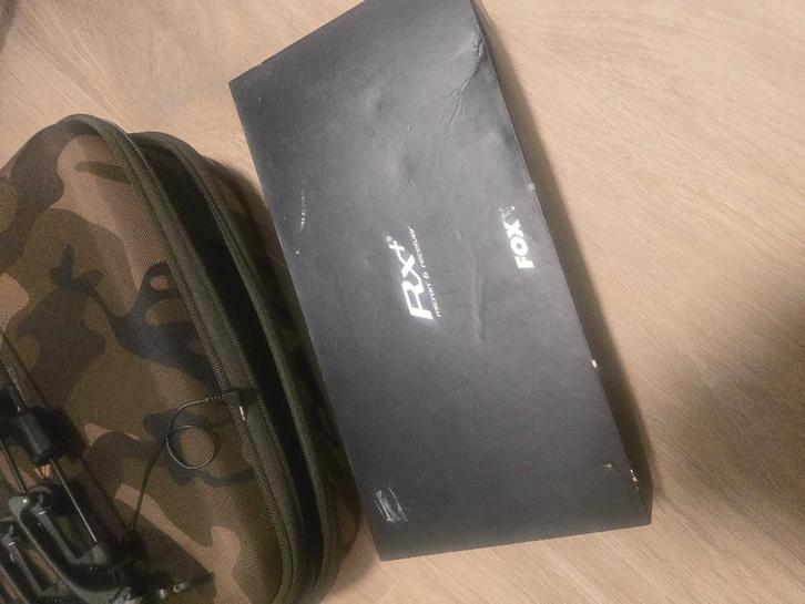 Fox RX+ piepers 3 plus receiver en lamp., Sports nautiques & Bateaux, Pêche à la ligne | Carpes, Utilisé, Autres types, Enlèvement