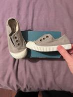 Chaussures taille 24, Kinderen en Baby's, Kinderkleding | Schoenen en Sokken, Ophalen, Schoenen, Nieuw, Victoria