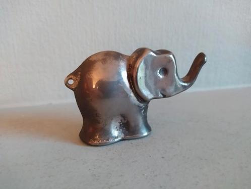 Grenadier England silver plated olifant, Antiquités & Art, Antiquités | Argent & Or, Enlèvement ou Envoi