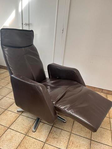 Relax uit bruin leder  beschikbaar voor biedingen
