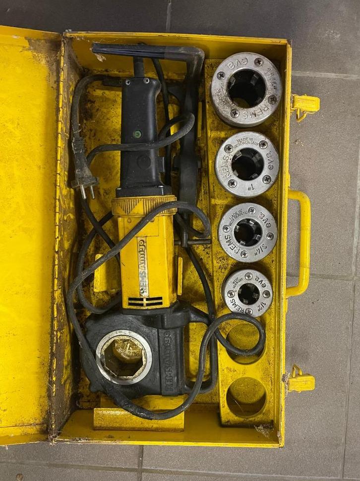 Rems draadsnijmachine 1.1/4" + 1" + 3/4" + 1/2", Doe-het-zelf en Bouw, Gereedschap | Overige machines, Gebruikt, Ophalen of Verzenden