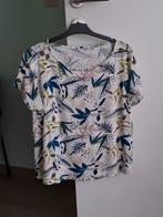 Kleurrijke T shirt met verlengde schouders L, Kleding | Dames, T-shirts, Ophalen of Verzenden, Gedragen, Korte mouw