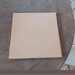 Witte en oranje tegeltjes 20x20cm, Ophalen, Zo goed als nieuw
