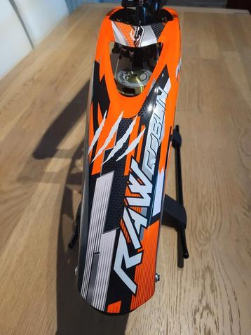Raw 700 E beschikbaar voor biedingen