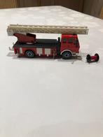 Camion de pompier Siku Mercedes 2819, Hobby & Loisirs créatifs, Voitures miniatures | 1:50, Utilisé, SIKU, Enlèvement ou Envoi