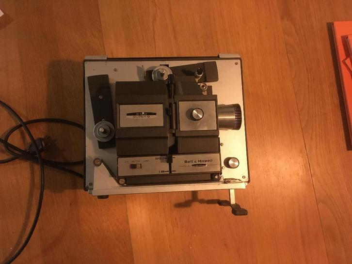 Projecteur Bell & Howell Super 8 / 8mm – à réparer, TV, Hi-fi & Vidéo, Projecteurs vidéo, Utilisé, Autre technologie, Autres résolutions
