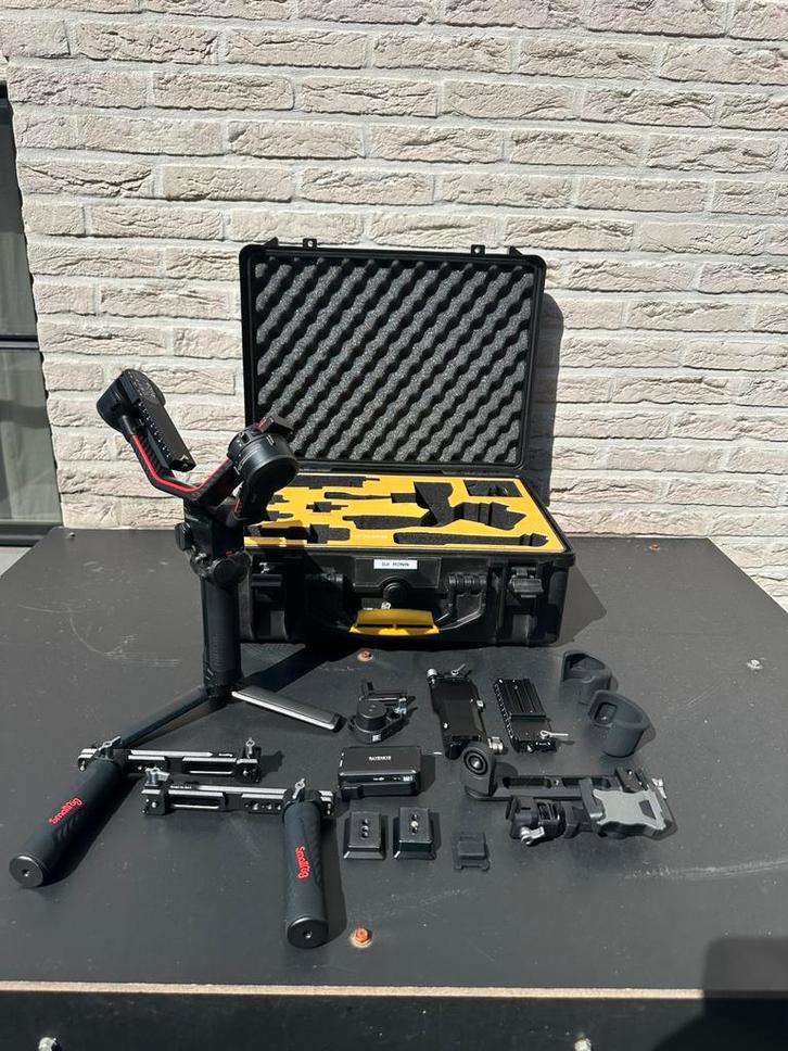 Te Koop: DJI Ronin RS2 Pro Combo - Met NIEUWE middenkern, Audio, Tv en Foto, Fotografie | Statieven en Balhoofden, Zo goed als nieuw