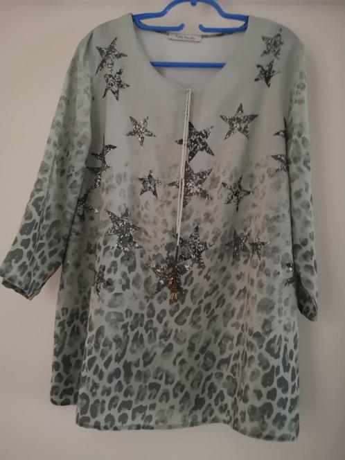 Kaki blouse met sterren, Kleding | Dames, Blouses en Tunieken, Zo goed als nieuw, Maat 38/40 (M), Overige kleuren, Ophalen