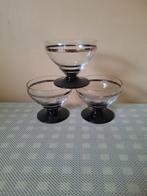 3 oude glaasjes voor aperitief of een desertje, Huis en Inrichting, Ophalen, Zo goed als nieuw