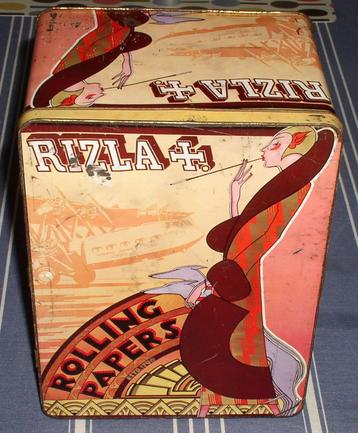 Geleefde blikken doos Rizla Rolling papers  beschikbaar voor biedingen