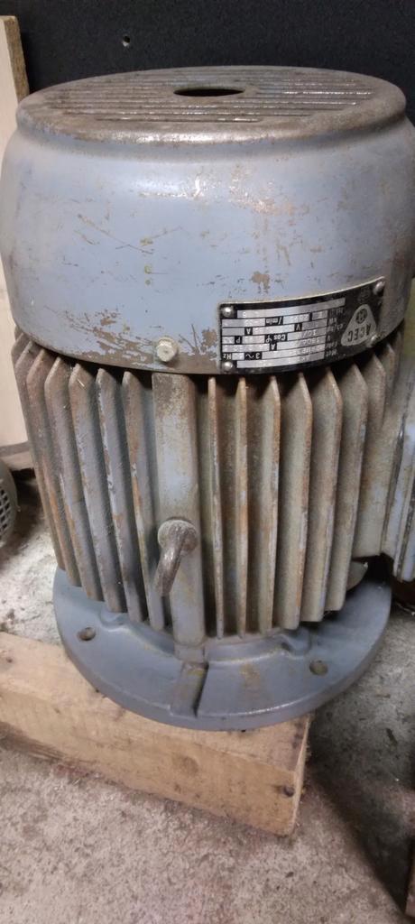 Moteur électrique avec bobinage Dahland (2 vitesses), Bricolage & Construction, Moteurs, Enlèvement