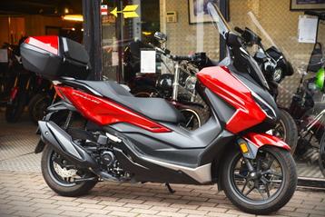 HONDA FORZA 350 ***MOTOVERTE.BE*** beschikbaar voor biedingen