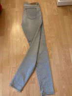 Lichtgrijze stretch jeans van Naf Naf mooie staat, Kleding | Dames, Grijs, Maat 42/44 (L), Ophalen of Verzenden, Zo goed als nieuw