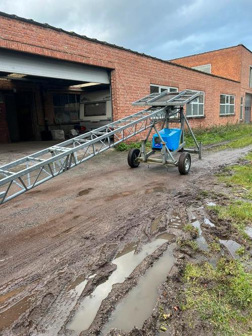 TE HUUR  Bouwlift, verhuislift, Zakelijke goederen, Machines en Bouw | Liften, Steigers en Ladders, Ophalen
