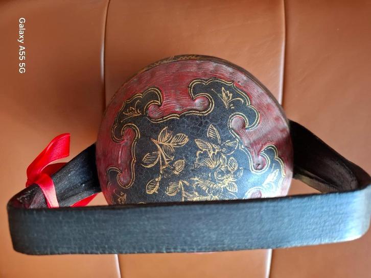 Huwelijksdoos oud Peranakan 19cm zwart rood gelakt vogels, Antiek en Kunst, Antiek | Gereedschap en Instrumenten, Ophalen of Verzenden