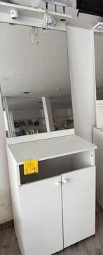 Badkamerkast met spiegel en lamp laatste stuk 10euro !!!!, Ophalen, Zo goed als nieuw
