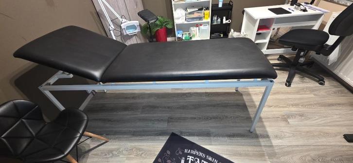 Table de massage ou de tatouage etc..., Divers, Divers Autre, Comme neuf, Enlèvement