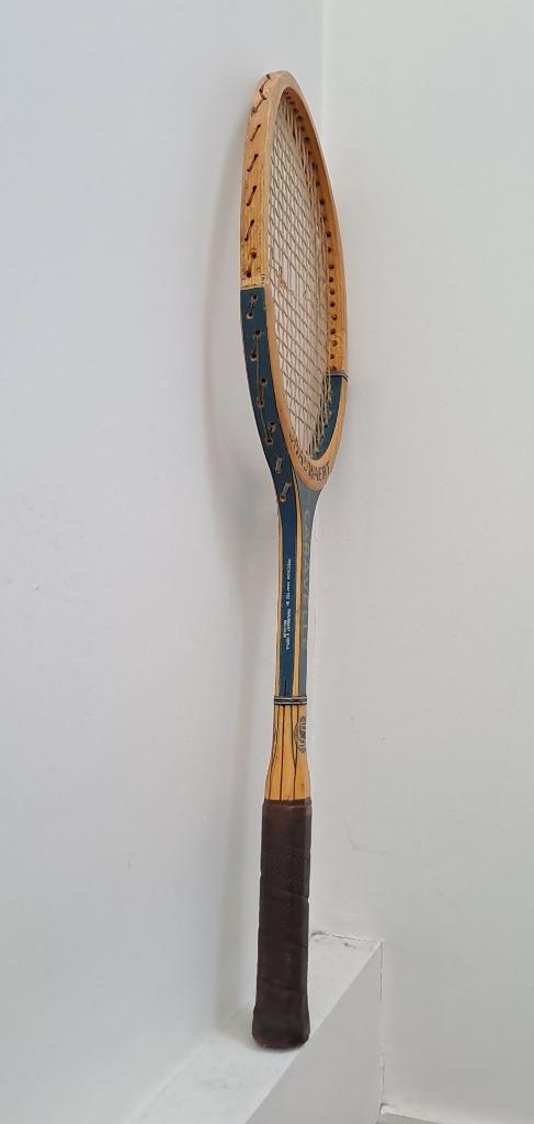 Raquette De Tennis Vintage Snauwaert Caravelle En Bois - Fabriquée En Belgique, Occasion