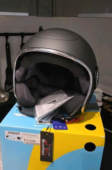 Casque vespa  beschikbaar voor biedingen
