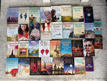 Groot lot boeken Danielle Steel beschikbaar voor biedingen