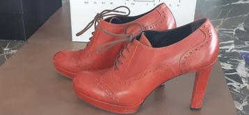 Schoenen maat 37,5 beschikbaar voor biedingen