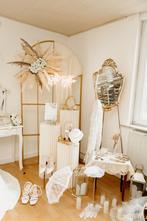 Volledige bridal room decoratie(pilaren, backdrop, paspop..), Diversen, Ophalen, Zo goed als nieuw