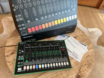 Roland TR8 with 7x7 expansion beschikbaar voor biedingen