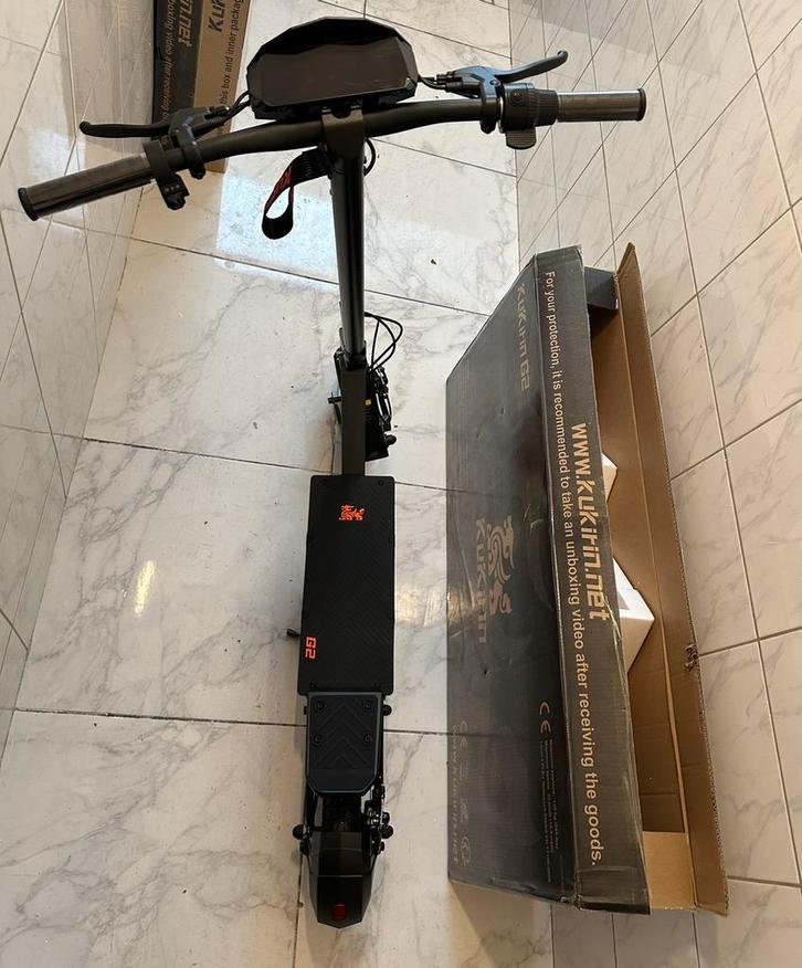 gloednieuwe Kukkirin g2, Fietsen en Brommers, Steps, Nieuw, Elektrische step (E-scooter), Ophalen