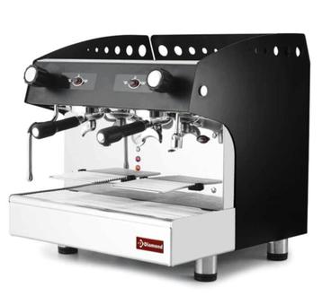 Espressomachine - 2 groepen - half automatisch beschikbaar voor biedingen