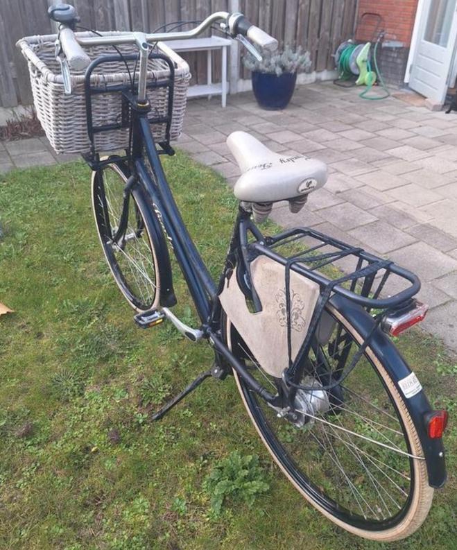 Damesfiets Sparta met mandje, Fietsen en Brommers, Fietsen | Dames | Omafietsen, Zo goed als nieuw, Versnellingen, Ophalen