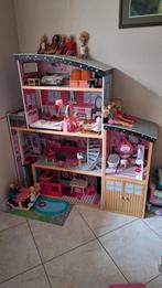 Barbiehuis met extra meubelen, Kinderen en Baby's, Speelgoed | Poppenhuizen, Gebruikt, Ophalen