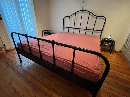 2 persoonsbed STJARNO Ikea + matras ABYGDA 160cm-200cm, Huis en Inrichting, Slaapkamer | Bedden, Zo goed als nieuw, Tweepersoons