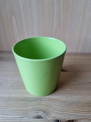 bloempotje groen 10,5cm beschikbaar voor biedingen