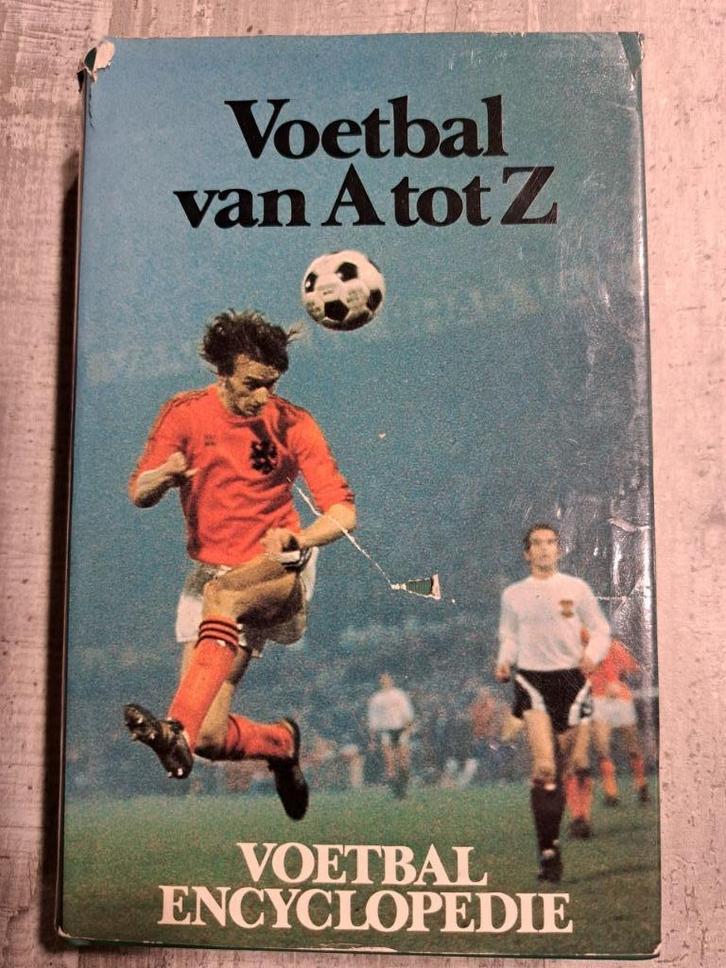 VOETBAL van A tot Z, Boeken, Sportboeken, Gelezen, Balsport, Ophalen of Verzenden