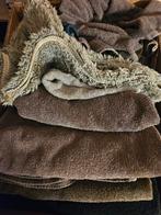 Handdoeken, Huis en Inrichting, Badkamer | Badtextiel en Accessoires, Ophalen, Grijs