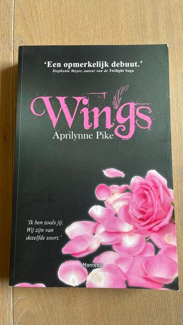 Apriynne Pike - Wings beschikbaar voor biedingen